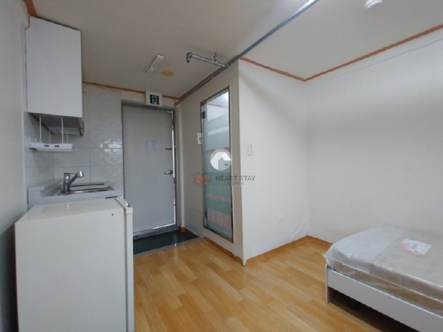Officetel near Hoegi Station